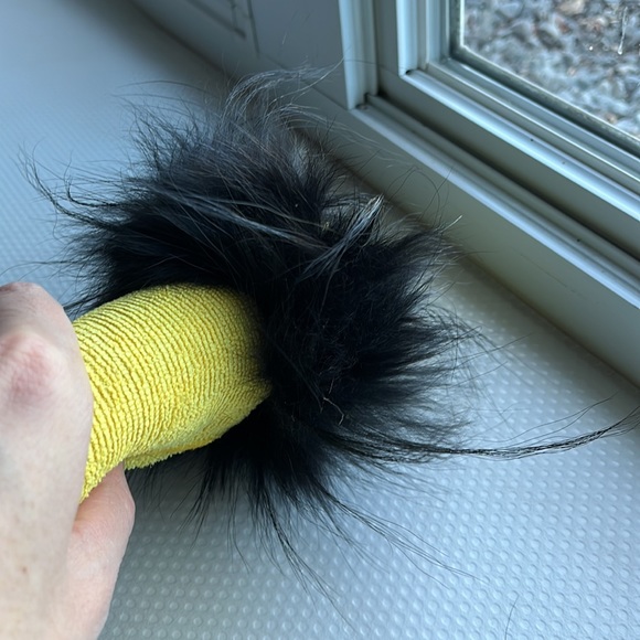 Authentic Recycled Fur Scrunchie / Black Fox - Picture 3 of 4